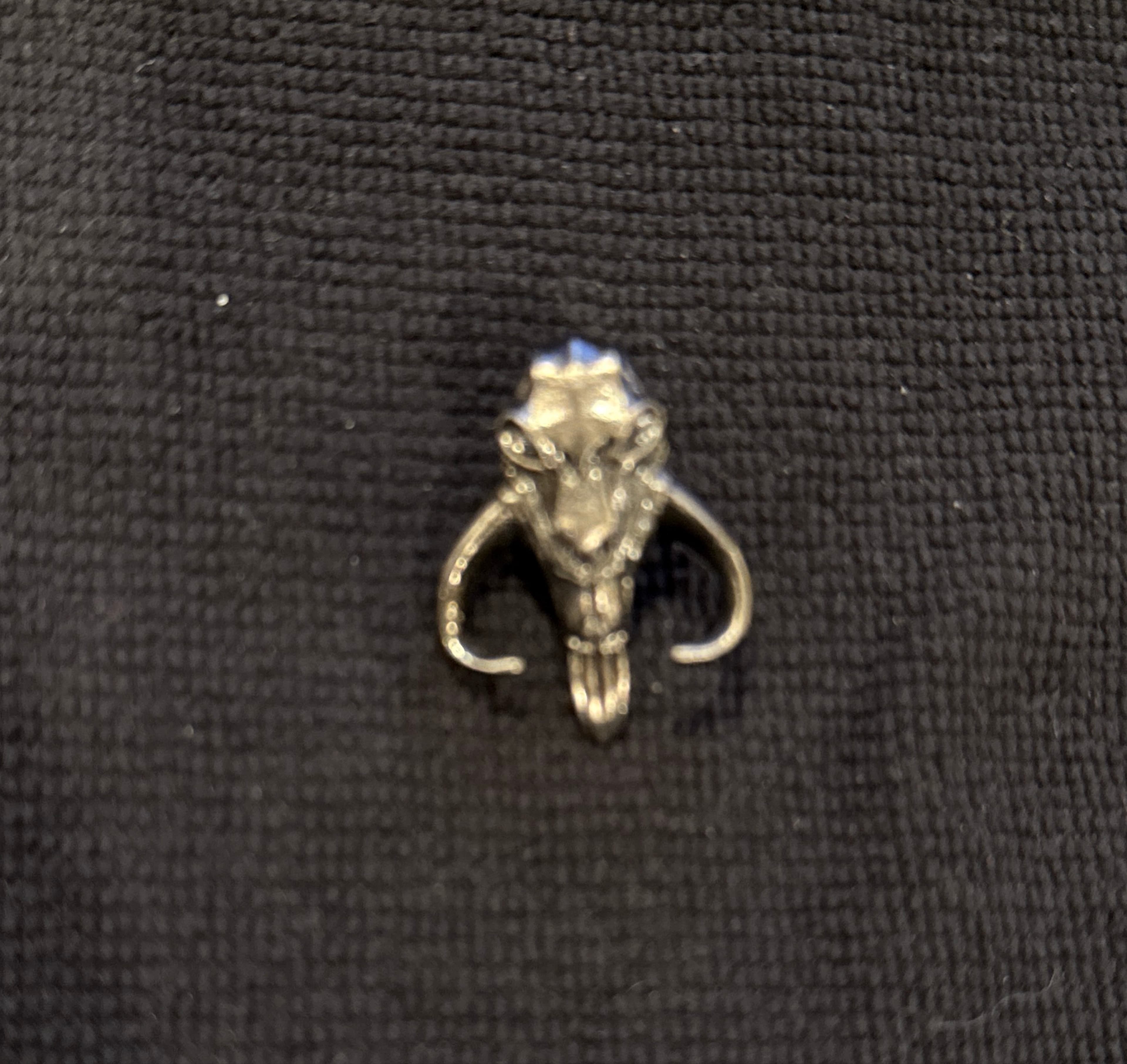 Disney Parks Limited Release The Mandalorian Mythosaur Skull Pin front