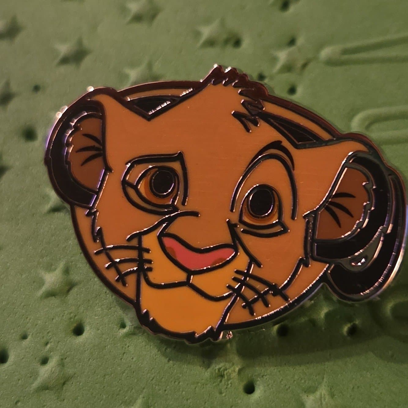 Simba - Characters as Mugs - Lion King - Mystery Pin front