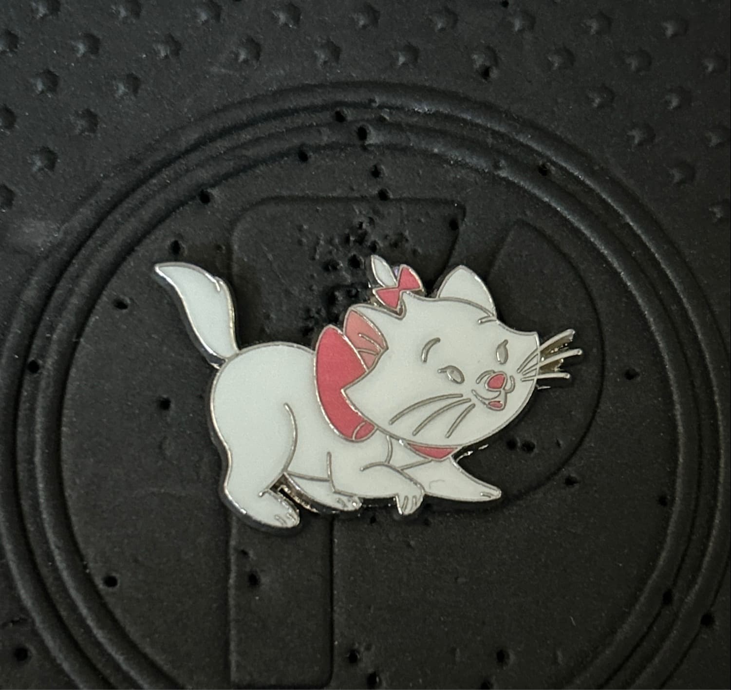 Marie Walking - The Aristocats front