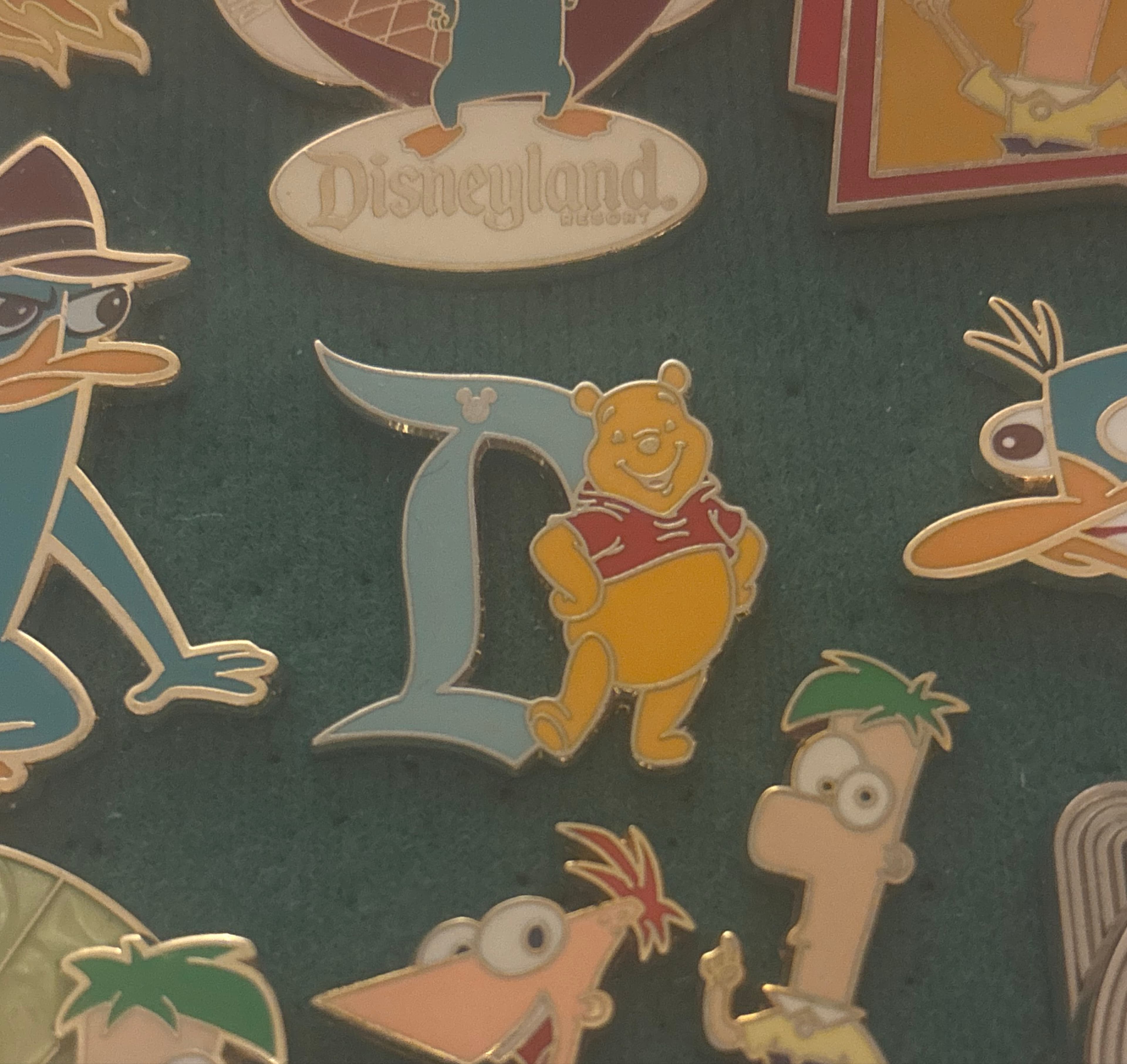 Winnie the Pooh - Disneyland D Series - Hidden Disney 2020 front