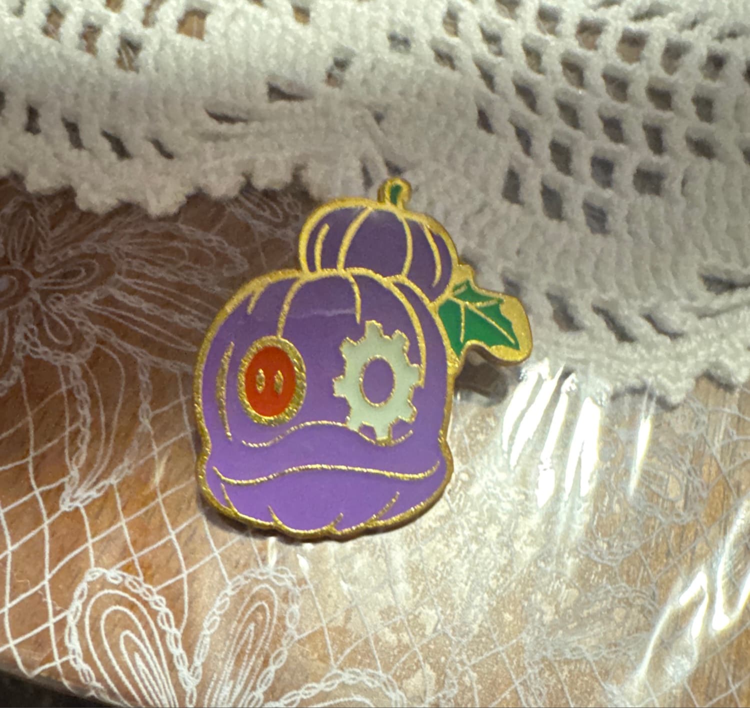 Halloween Time 2018 Mystery Pin Collection - Steampunk Purple Pumpkin (Generic or Unidentified Character) front
