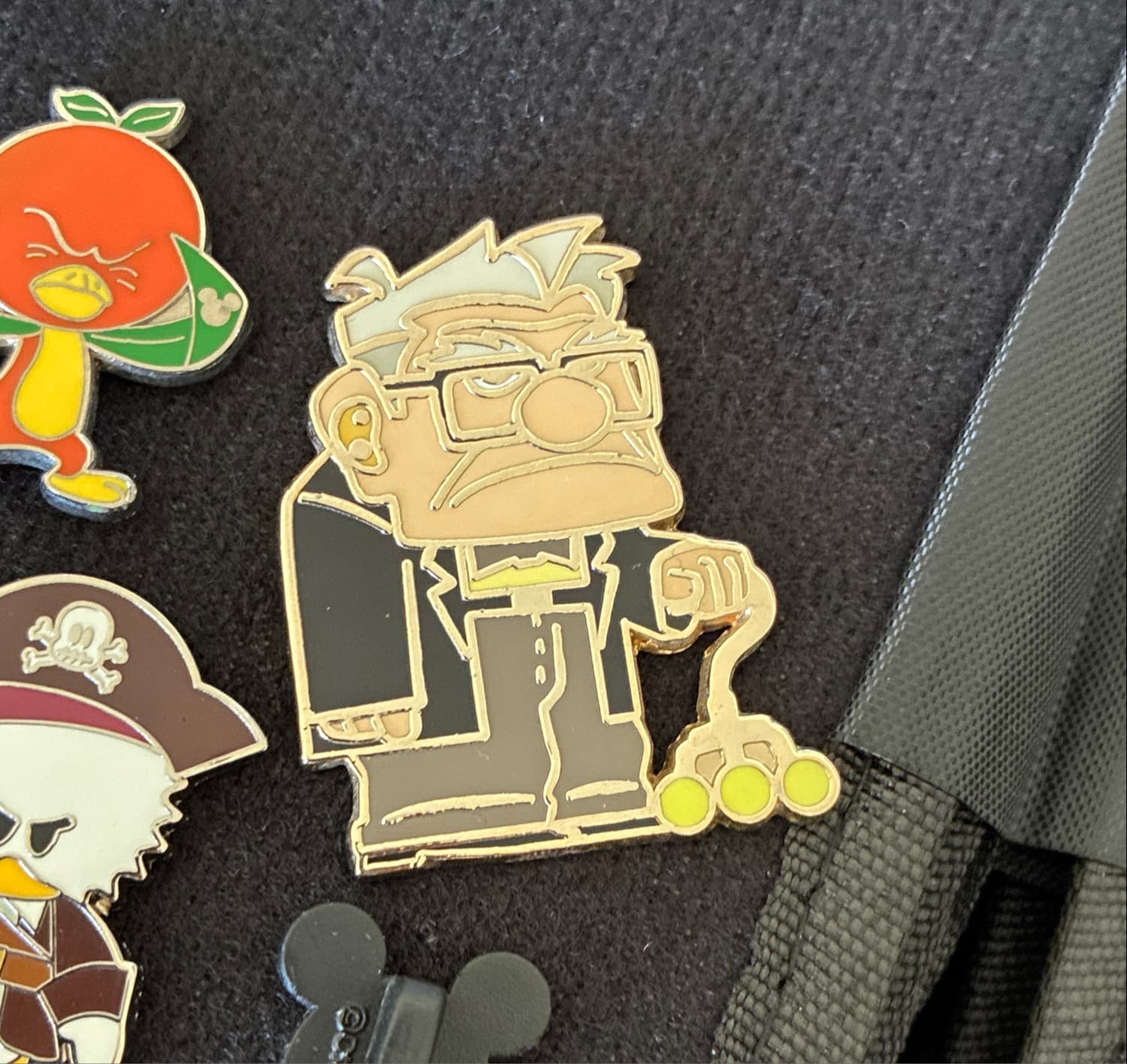 Carl Fredricksen with Quadrapod Cane (from Dug and Carl Fredricksen 2 Pin Set) front