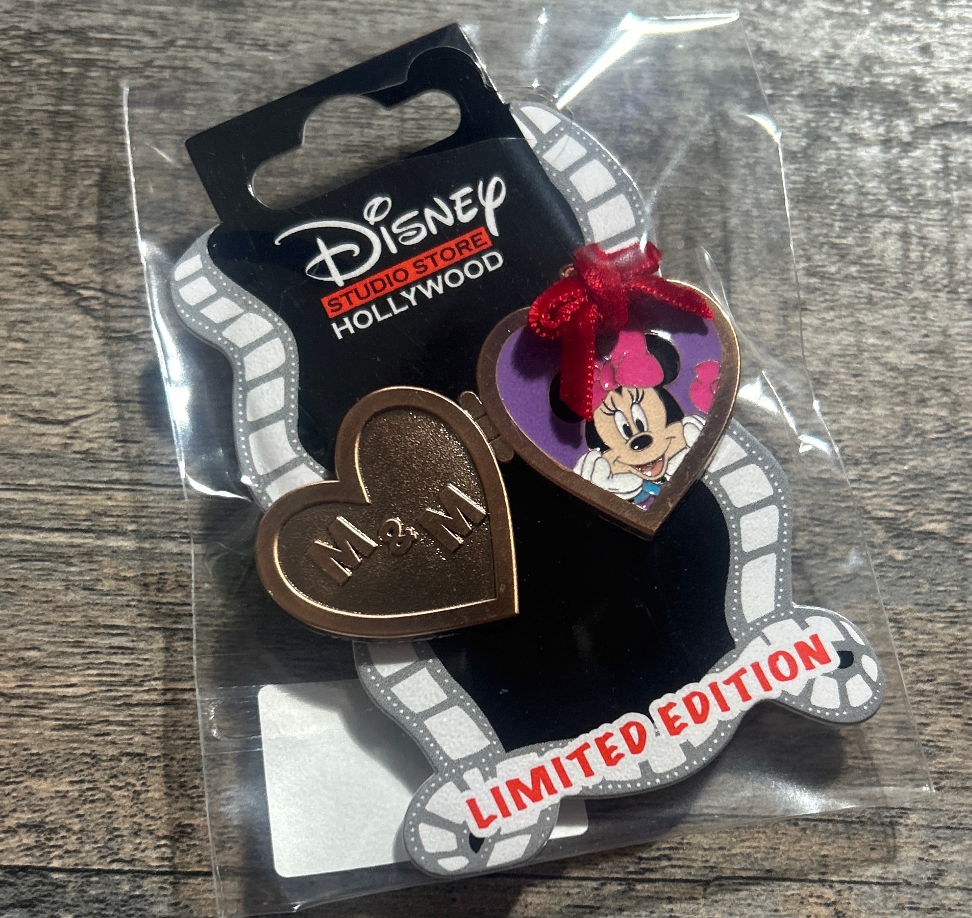 Minnie Mouse Love Locket front