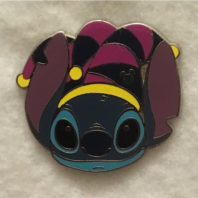 Hidden Mickey 2015 DLR - Mardi Gras - Stitch front