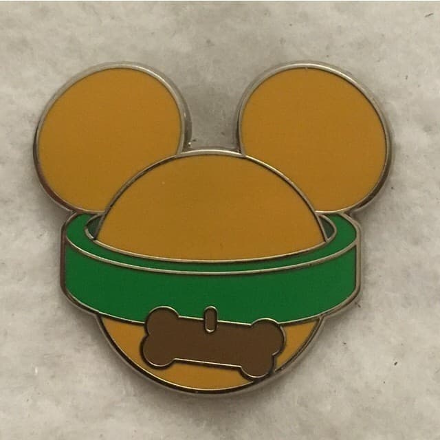 Mickey Mouse Icon Mystery Set - Pluto front