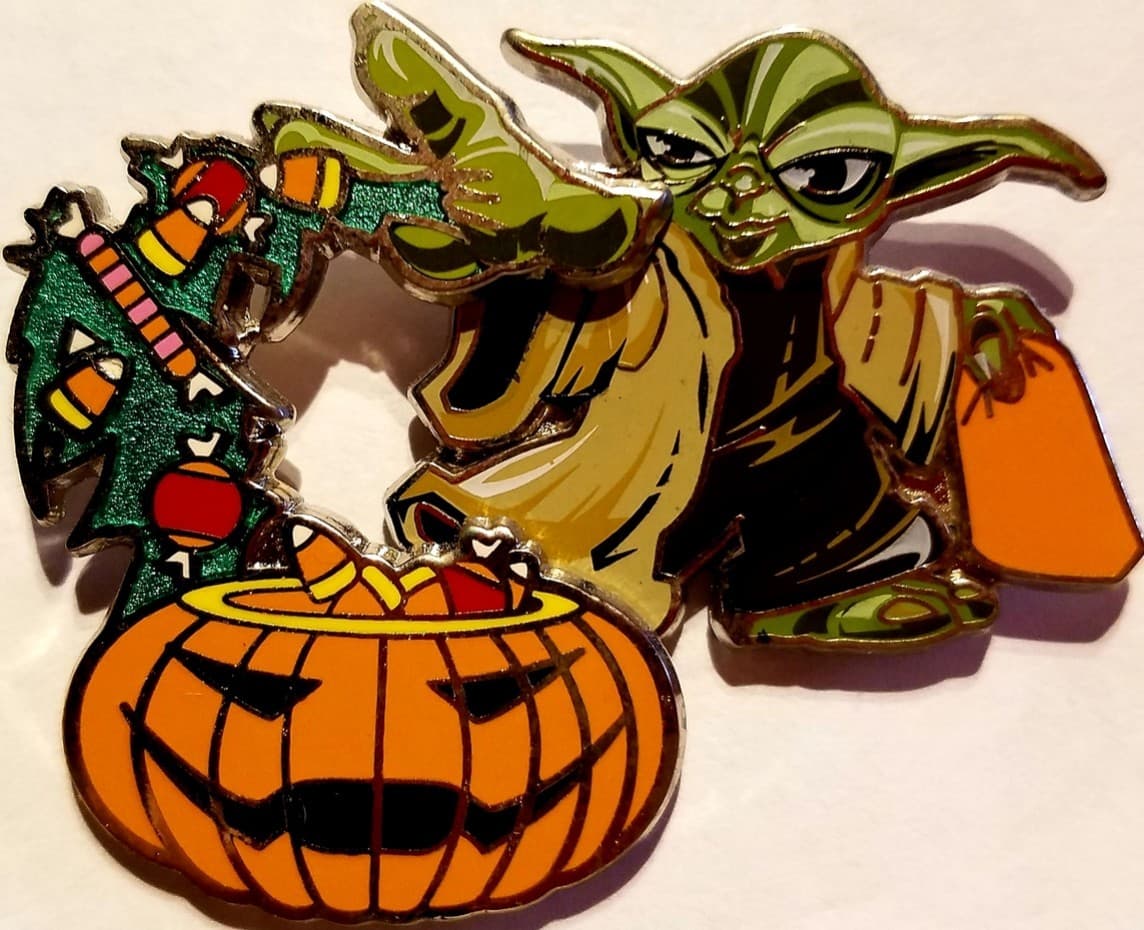 Star Wars Halloween - Yoda with Candy front