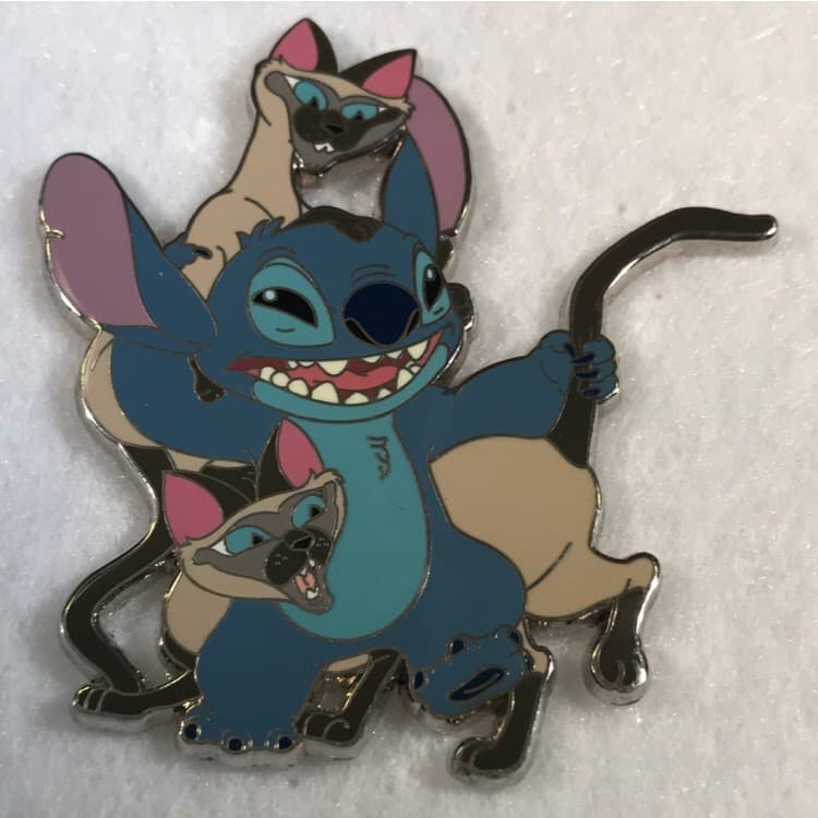 Stitch Versus Disney Villains - Si & Am (Silver) front