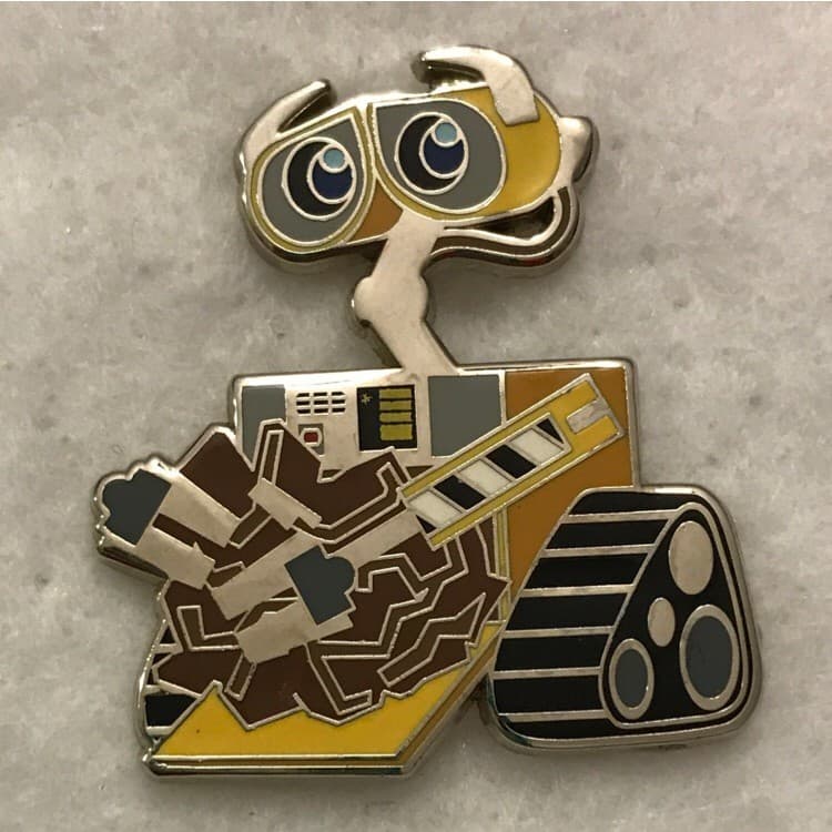 Wall-E Holding Trash front