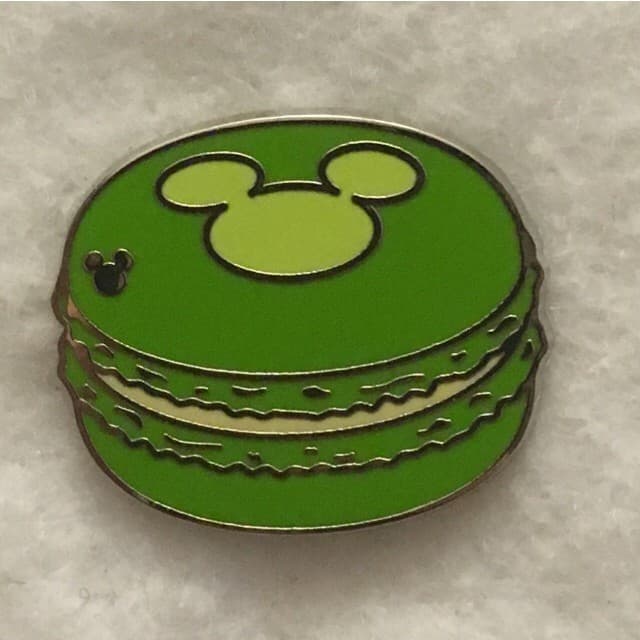 Hidden Mickey 2015 WDW - Macaron - Green front