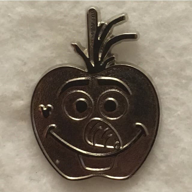 Hidden Mickey 2015 WDW - Candy Apples - Olaf Chaser front