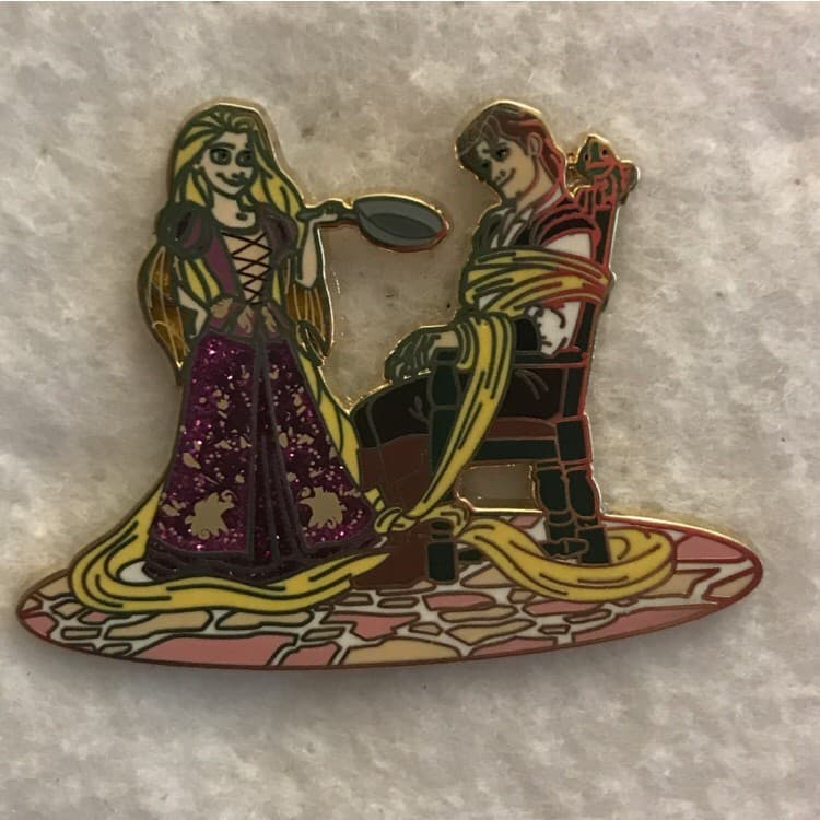 Designer Collection 7 Pin Set - Rapunzel & Flynn front