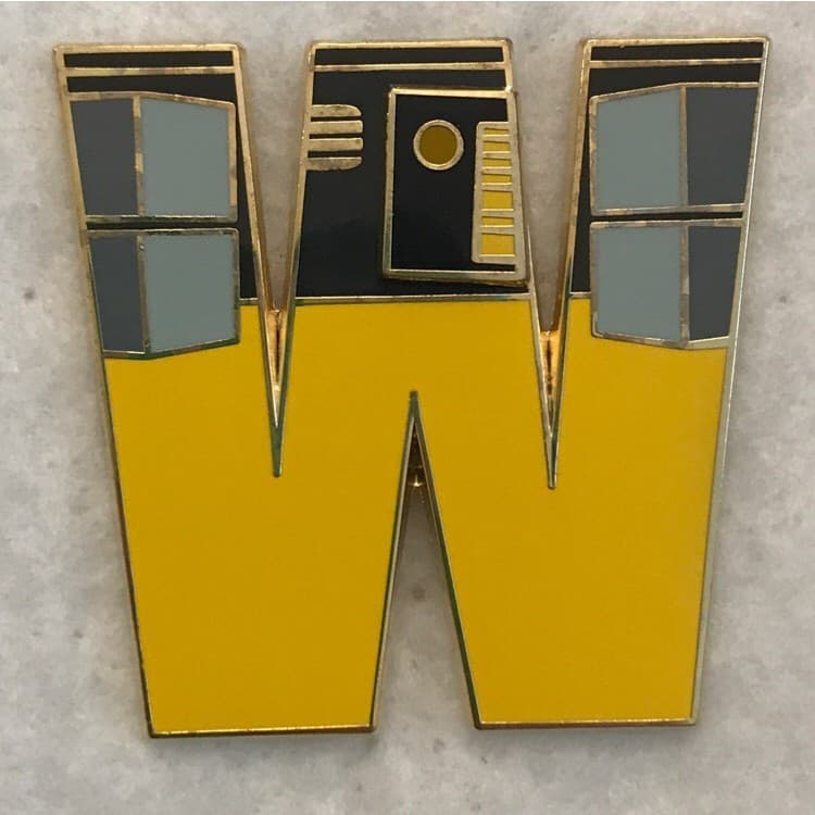 DSSH Alphabet - W - Wall-E front