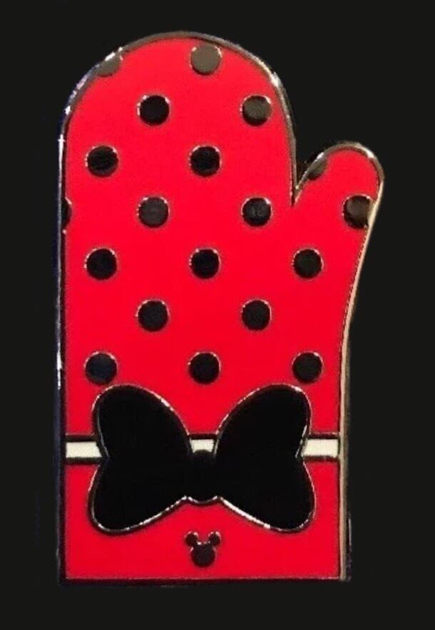 Hidden Mickey 2018 WDW - Kitchen Items - Oven Mitt front