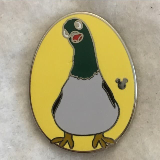 Hidden Mickey 2013 DLR - Birds - Vinnie front