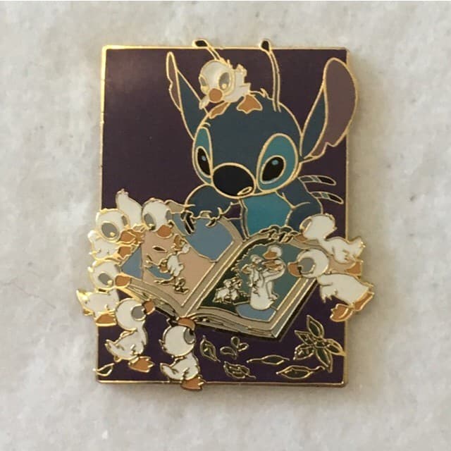 Stitch Reading The Ugly Duckling (Purple) front