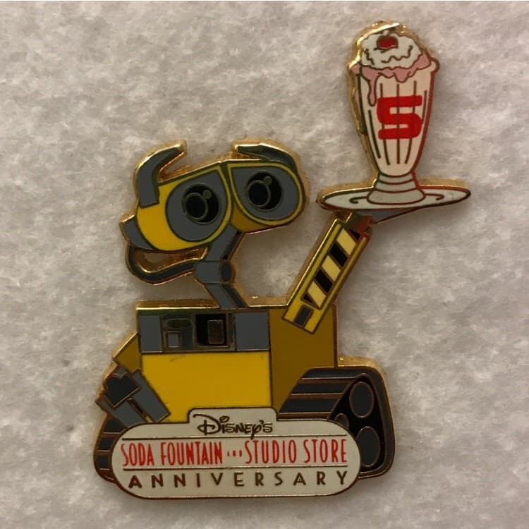 5th Anniversary DSSF - Wall-E front