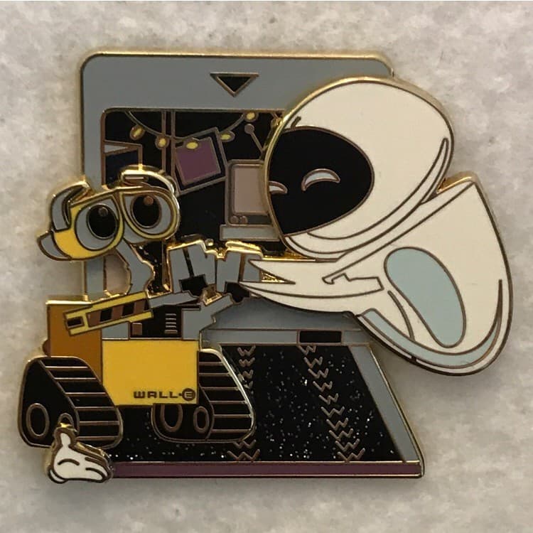 White Glove - Wall-E front