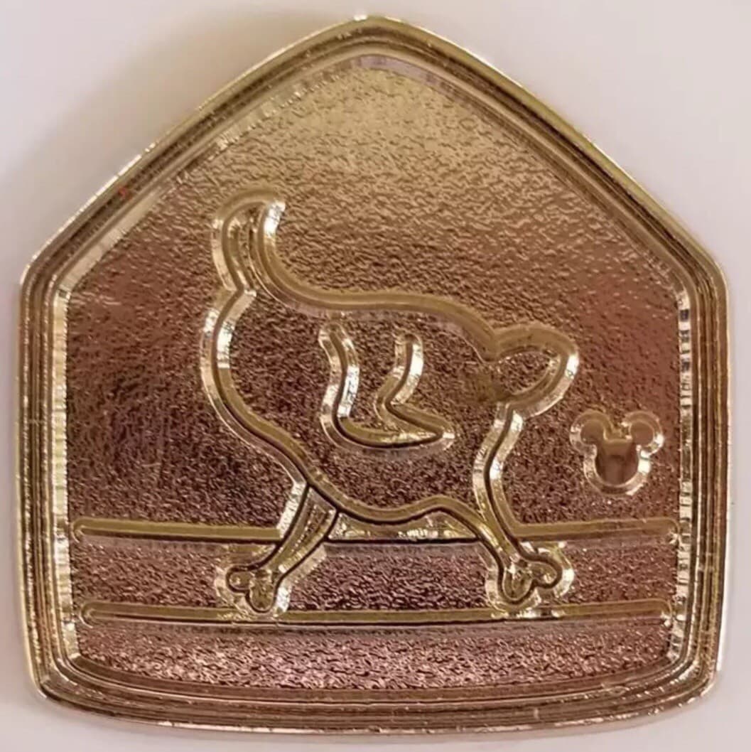 Hidden Mickey 2018 DLR - Toontown Signs - Chicken Crossing the Road Chaser front