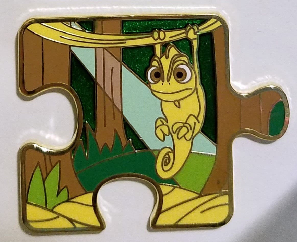 Character Connection Tangled Puzzle - Yellow Pascal Chaser front