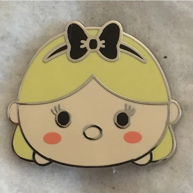 Tsum Tsum Mystery Set 2 - Alice front