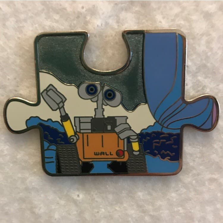 Pixar Character Puzzle - Wall-E front