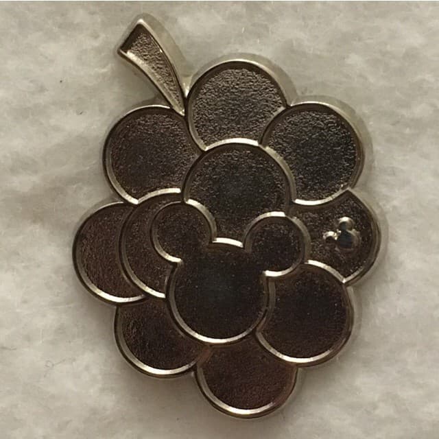 Hidden Mickey 2017 WDW - Fruits - Grapes Chaser front