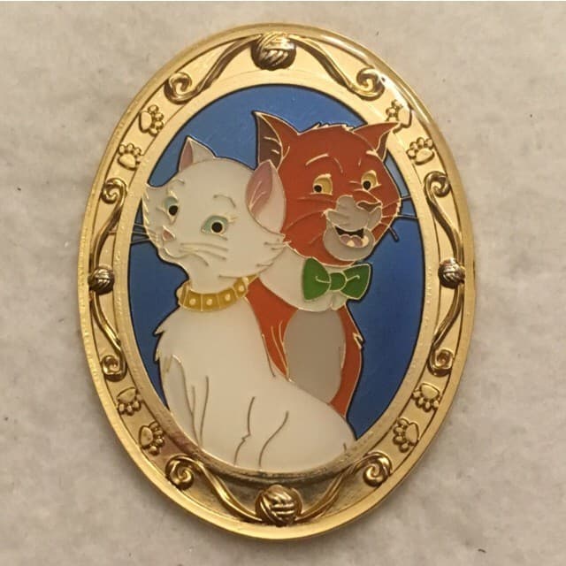 Cat Portraits - Duchess and Thomas O’Malley front