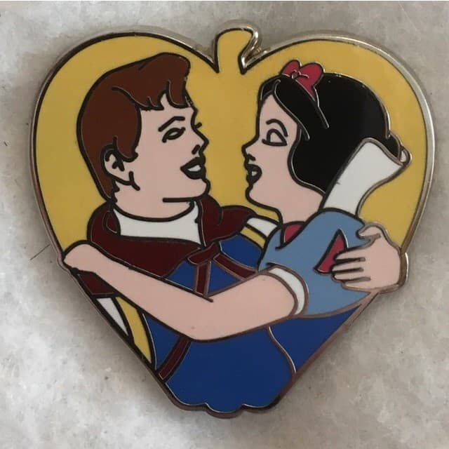 Disney Couples Mystery Set - Snow White and The Prince front