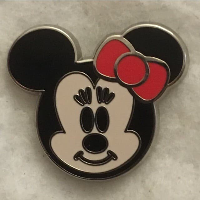 Cute Character Faces Booster Set - Minnie front