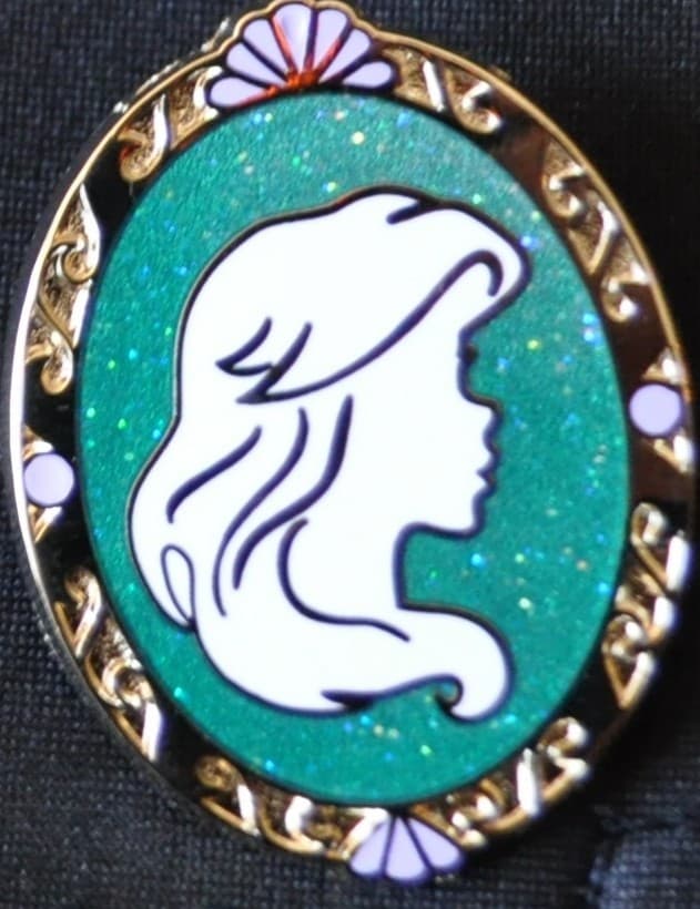 Princess Cameo Mystery Collection - Ariel front