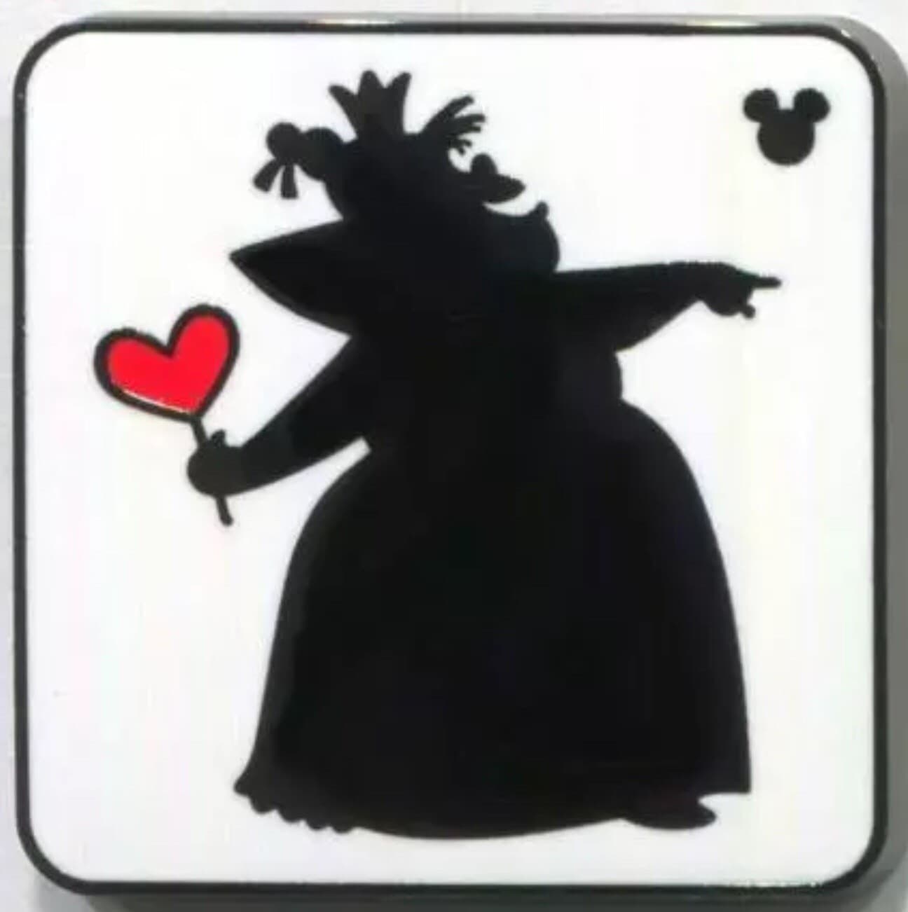 Hidden Mickey 2018 WDW - Alice in Wonderland Cards - The Queen of Hearts front