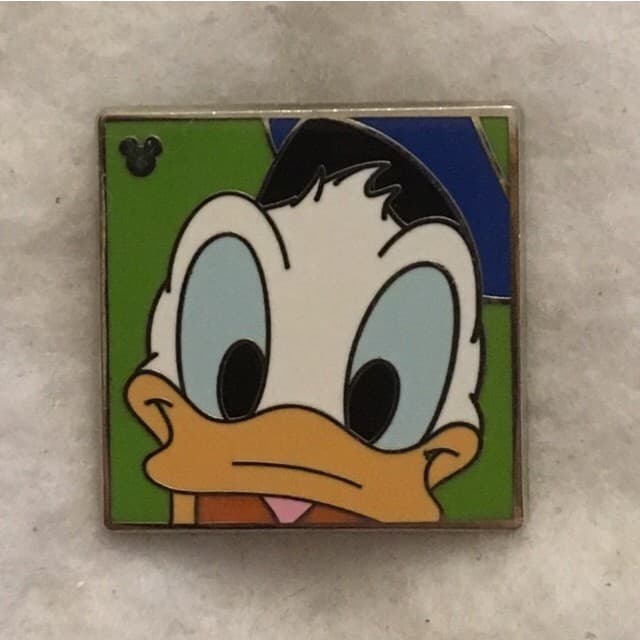 Hidden Mickey 2012 DLR - Faces - Donald Duck front