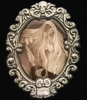 Haunted Mansion Cameo Mystery Collection - The Opera Glasses Lady front