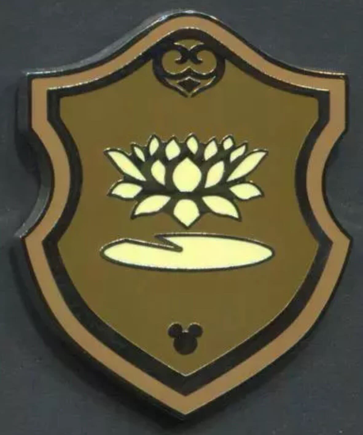 Hidden Mickey 2018 WDW - Crests - Tiana front