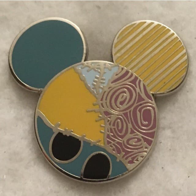 Mickey Mouse Icon Mystery Set - Sally front