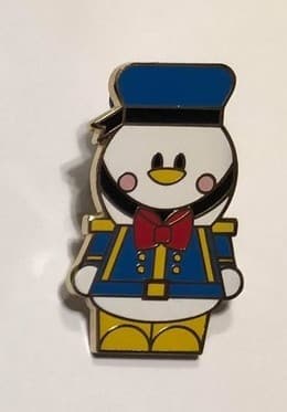 Disney Holiday Nutcrackers Mystery Set - Donald Duck front