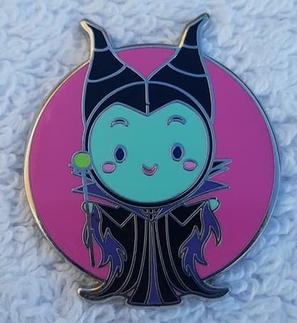 World of Evil Mystery Set - Maleficent front